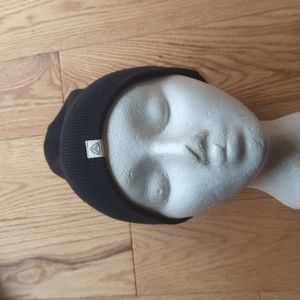 Firefly. Black Toque. Like New.